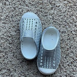 Native only worn a few times